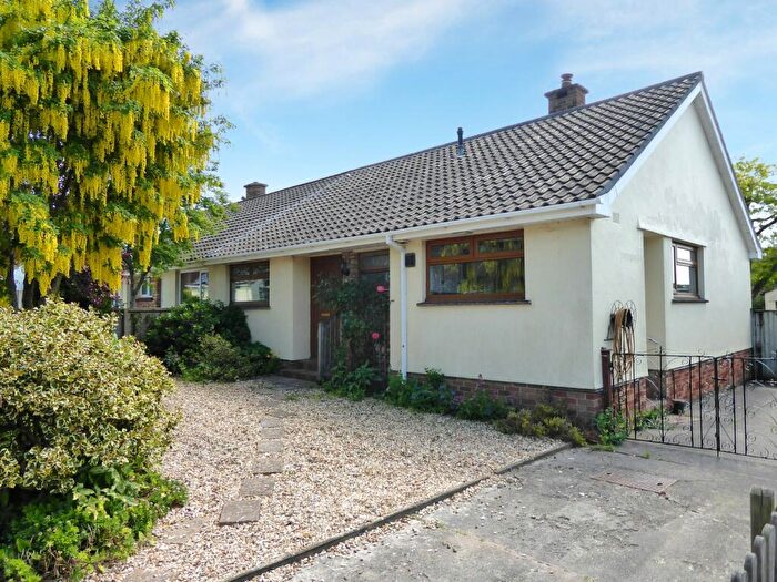 2 Bedroom Bungalow For Sale In Millers Gardens, Wells, BA5
