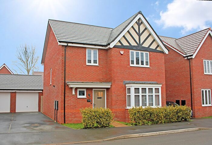 4 Bedroom Detached House For Sale In Weston Rise, Oadby, LE2