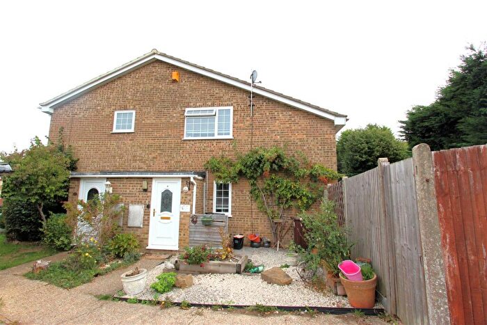1 Bedroom End Of Terrace House For Sale In Dogwood Close, Chatham, ME5