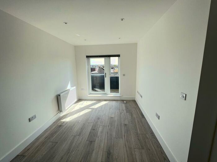 2 Bedroom Flat To Rent In The Balbirs, Portswood Road, SO17
