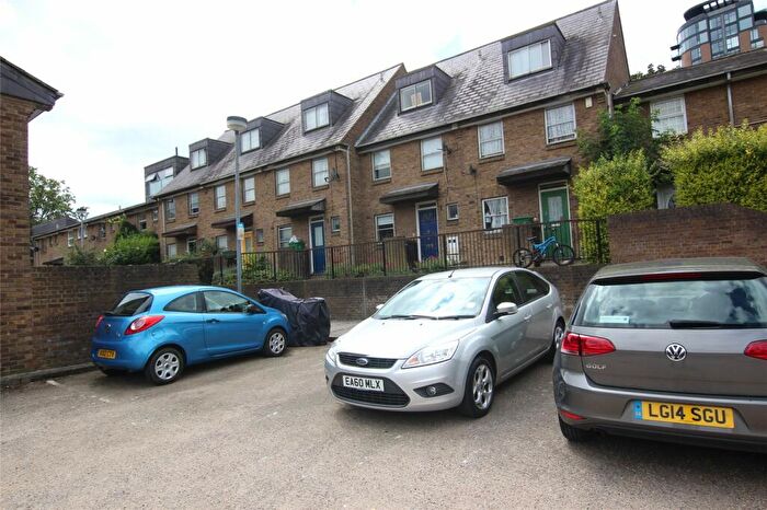 5 Bedroom End Of Terrace House To Rent In London, London, E1W