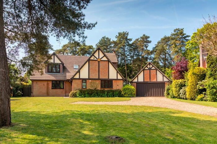 4 Bedroom Detached House For Sale In Evergreens, Lions Lane, Ashley Heath, Dorset, BH24