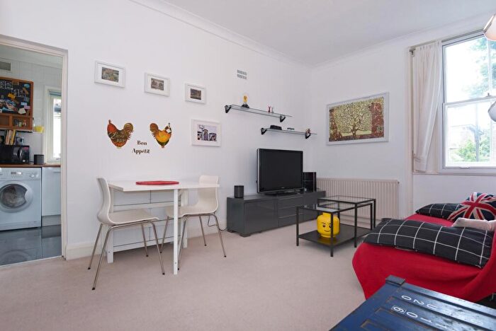 1 Bedroom Flat To Rent In Hillmarton Road, Holloway, London, N7