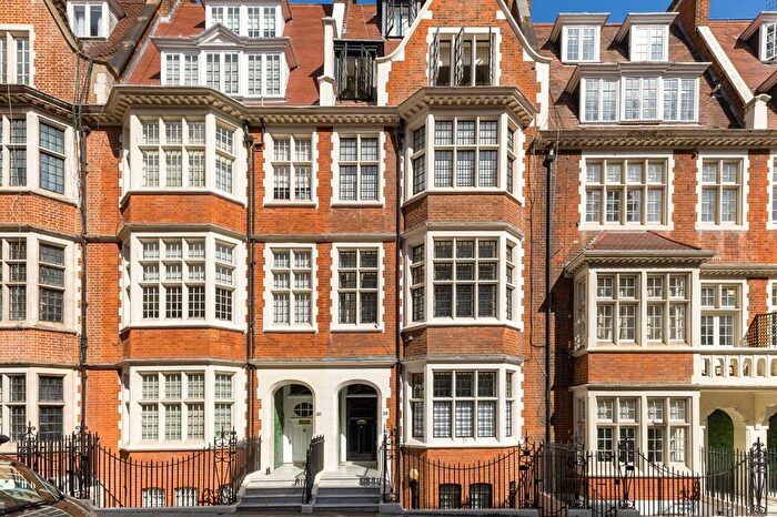 3 Bedroom Flat For Sale In Hornton Street, Kensington, W8