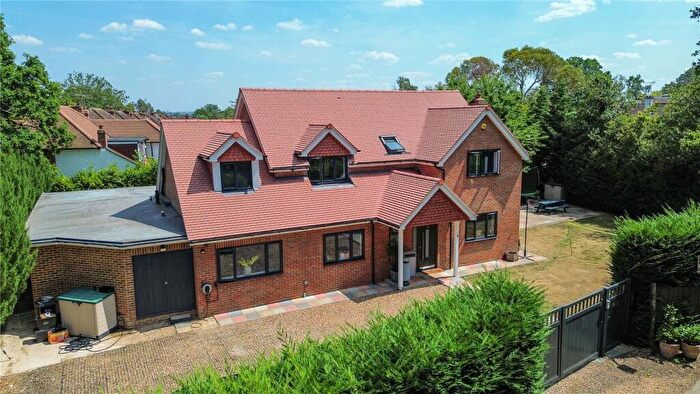 5 Bedroom Detached House For Sale In Maiden Erlegh Drive, Earley, Reading, Berkshire, RG6