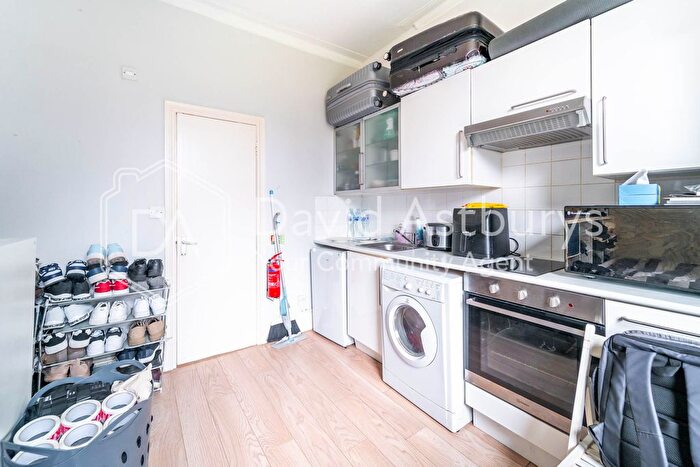 Studio To Rent In Camden Road, Holloway, London, N7
