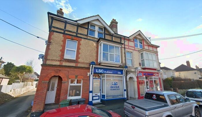 2 Bedroom Apartment To Rent In Tennyson Road, Freshwater, PO40