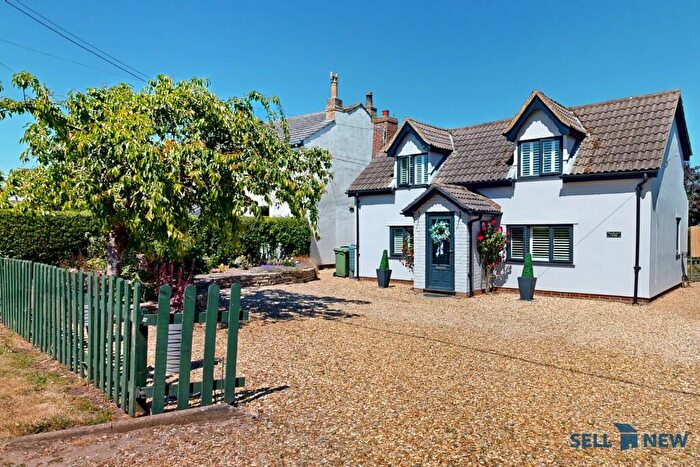 2 Bedroom Detached House For Sale In **No Chain, With Far Reaching Views** Kimberly Cottage, Christchurch, Wisbech, PE14