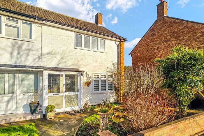2 Bedroom End Terrace House For Sale In Kingsley Avenue, Cheshunt, Hertfordshire, EN8