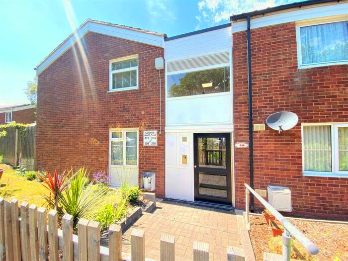 2 Bedroom Maisonette For Sale In Coleshill Heath Road, Marston Green, Birmingham, B37