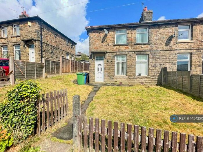 3 Bedroom Semi-Detached House To Rent In Hargreaves Drive, Rossendale, BB4