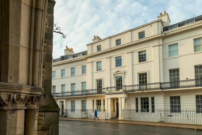 2 Bedroom Flat For Sale In St. Leonards Place, York, YO1