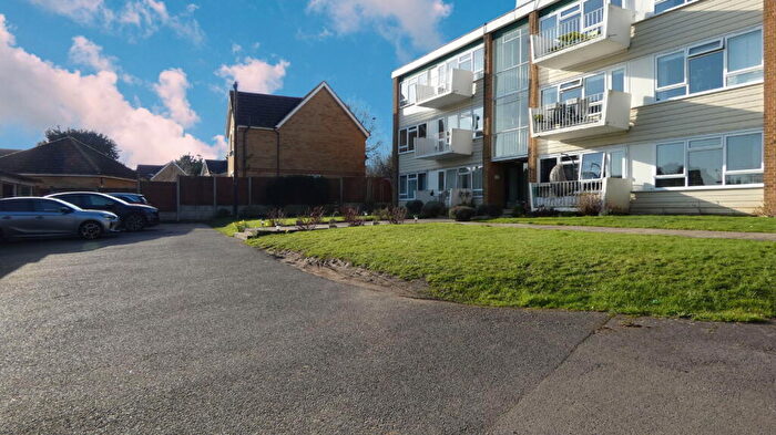 2 Bedroom Flat For Sale In Tonbridge Road, Maidstone, ME16