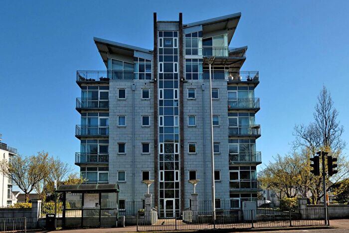 2 Bedroom Flat For Sale In Queens Highlands, Aberdeen, AB15
