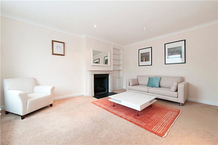 2 Bedroom Flat To Rent In Elvaston Place, South Kensington, London, SW7