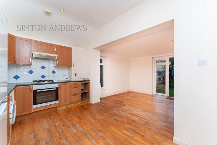 2 Bedroom Flat For Sale In Egerton Gardens, Ealing, W13
