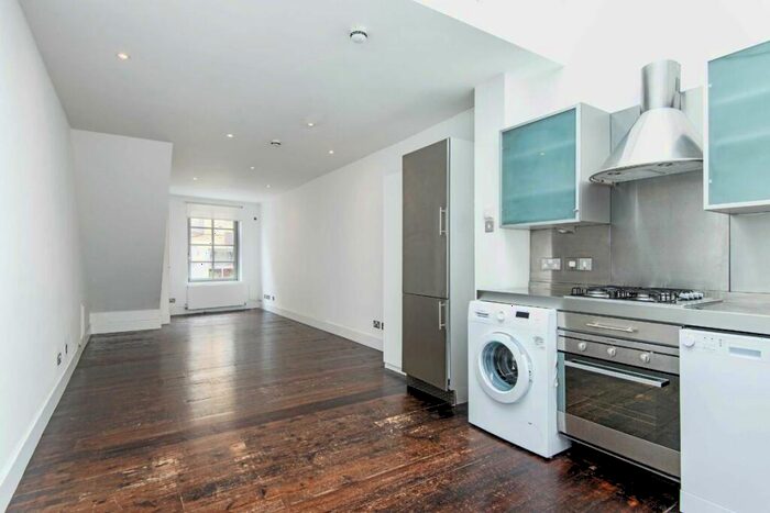 2 Bedroom House To Rent In Sidney Grove, Angel, EC1V