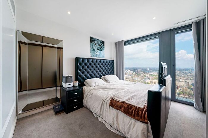 2 Bedroom Flat To Rent In Chronicle Tower, B City Road, London, EC1V