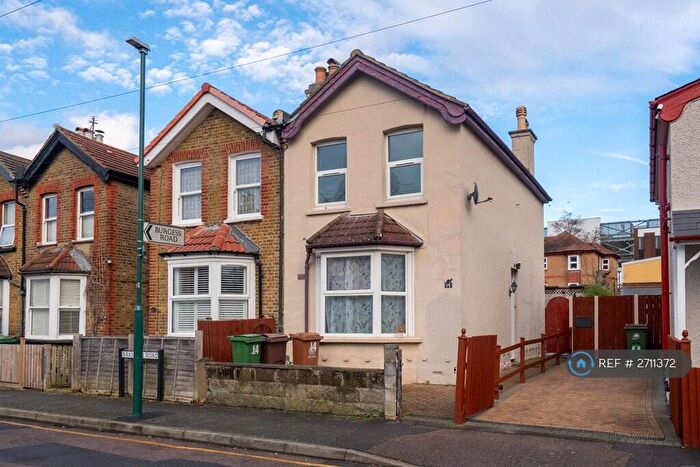 3 Bedroom Semi Detached House To Rent In Brandon Road, Sutton, SM1