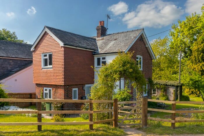 3 Bedroom Cottage To Rent In Parkside Lane, Ropley, Alresford, Hampshire, SO24