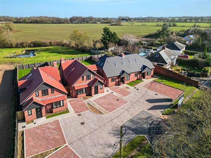 4 Bedroom Detached House For Sale In Banters Lane, Great Leighs, Chelmsford, CM3