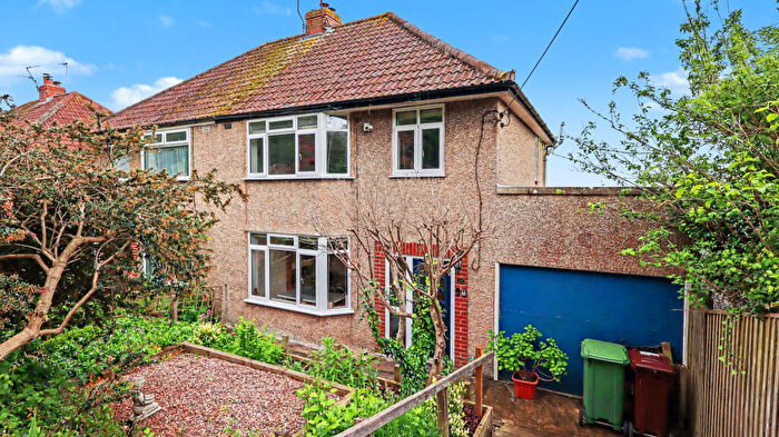 3 Bedroom Semi-Detached House For Sale In The Roman Way, Glastonbury, BA6