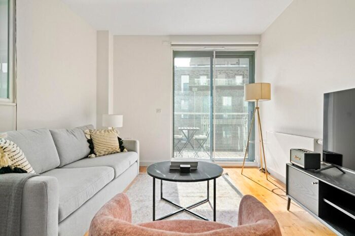 1 Bedroom Apartment To Rent In Pentonville Road, London, N1