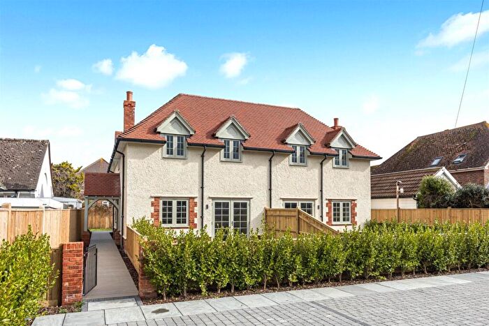 3 Bedroom Semi-Detached House For Sale In East Avenue, Goring-By-Sea, Worthing, BN12