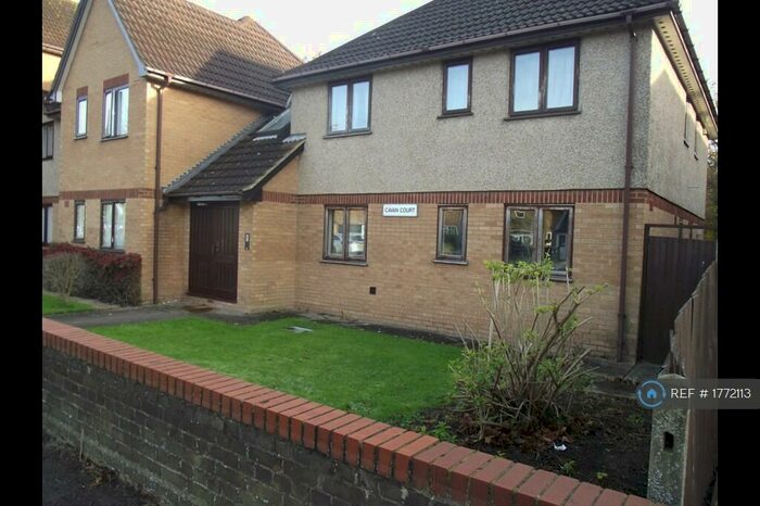 3 Bedroom Flat To Rent In Cavan Court, Hatfield, AL10