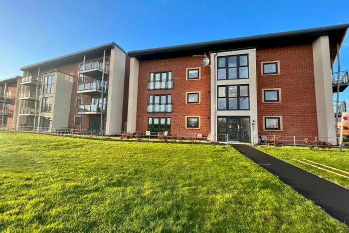 2 Bedroom Flat To Rent In Willowbay Drive, Newcastle Upon Tyne, NE13