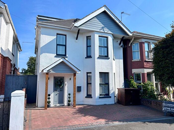 4 Bedroom Detached House For Sale In Maxwell Road, Bournemouth, BH9
