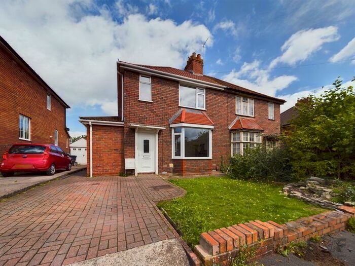 3 Bedroom Semi-Detached House To Rent In Kimberley Crescent Fishponds, BS16