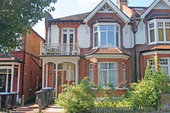 2 Bedroom Flat To Rent In Arlow Road, Winchmore Hill, N21