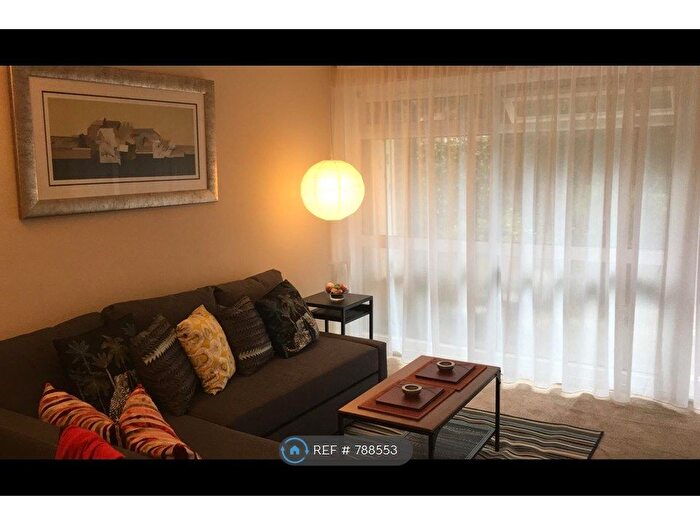 2 Bedroom Flat To Rent In Croxley Rise, Maidenhead, SL6