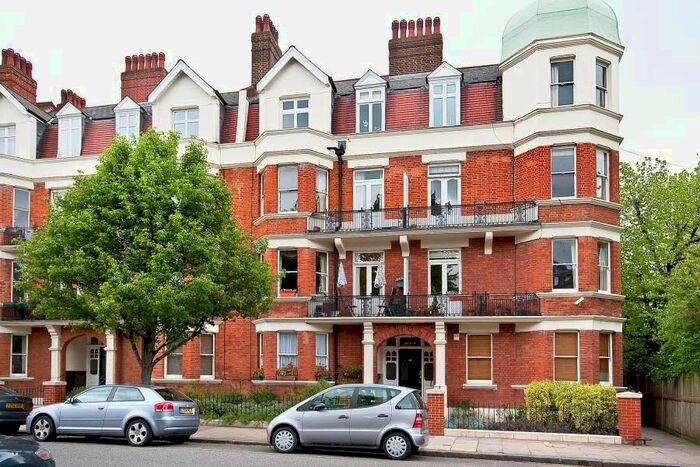 3 Bedroom Flat To Rent In Deleware Mansionss, Deleware Road, W9