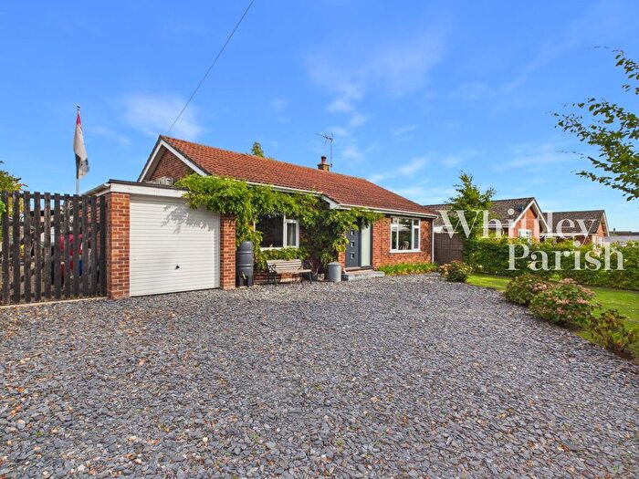 2 Bedroom Bungalow For Sale In St Pauls Close, Brockdish, IP21