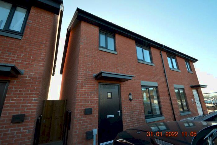 3 Bedroom House To Rent In Williamson Lane, Manchester, M43