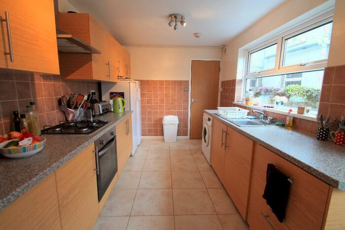 5 Bedroom Terraced House To Rent In Richards Street, Cardiff(City), CF24
