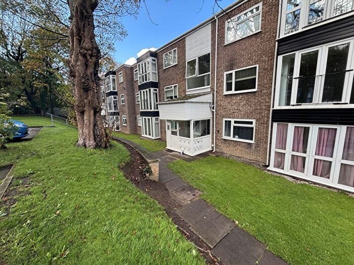 2 Bedroom Flat To Rent In Mayfield Road, Salford, M7