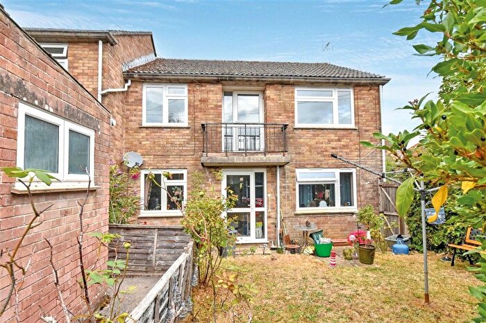 2 Bedroom Flat For Sale In Curriott Hill Road, Crewkerne, TA18
