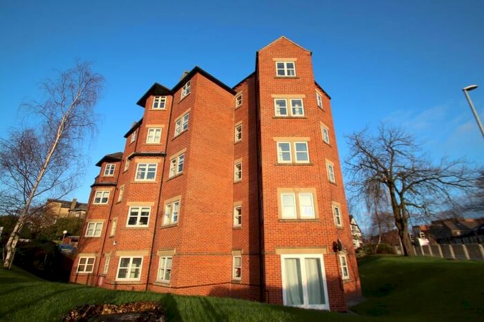 2 Bedroom Flat To Rent In Beechwood Court, Falkland Mount, Moortown, Leeds, LS17