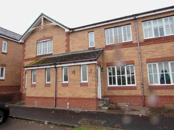 3 Bedroom Flat For Sale In Bankfield Park, Ayr, KA7