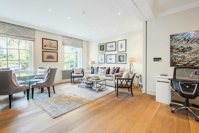 2 Bedroom Flat To Rent In Lowndes Square, London, SW1X