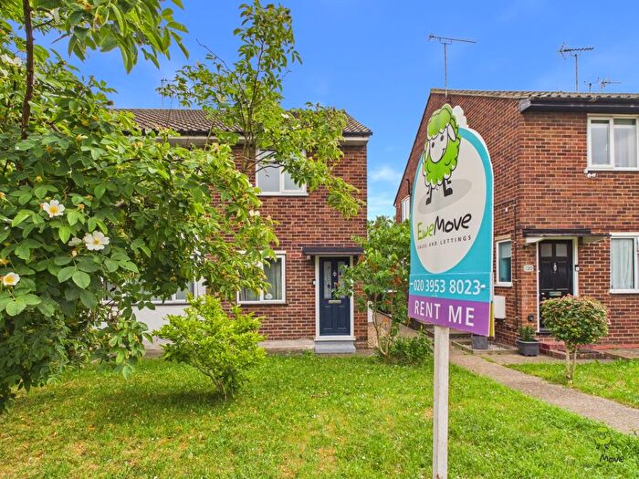 2 Bedroom Maisonette To Rent In Iron Mill Lane, Crayford, Dartford, DA1