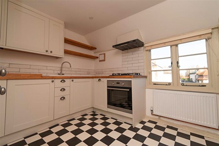 1 Bedroom Flat To Rent In Old Cross Hayloft, Eastry, CT13