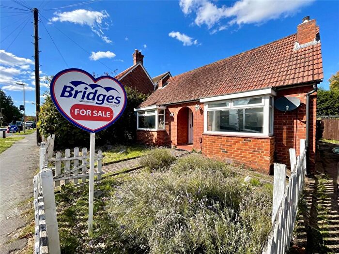 2 Bedroom Bungalow For Sale In Southwood Road, Farnborough, Hampshire, GU14