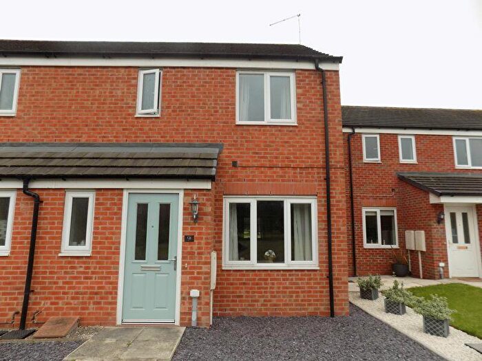 3 Bedroom Semi-Detached House To Rent In Fieldhouse Way, Stafford, ST17