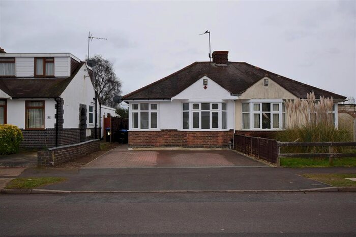 2 Bedroom Bungalow To Rent In Birch Barn Way, Kingsthorpe, Northampton, NN2
