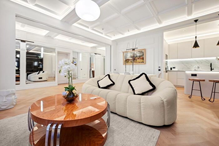 2 Bedroom Flat To Rent In Ennismore Gardens, London, SW7