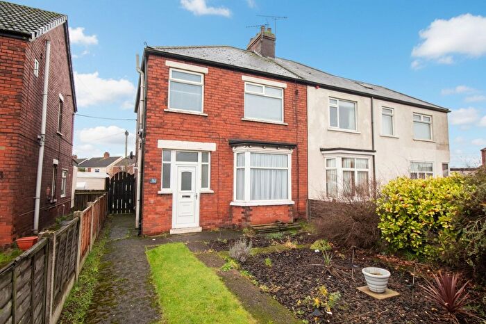 3 Bedroom Semi Detached House For Sale In Queensway, Scunthorpe, DN16